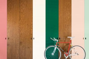 Portes d'armoire dans des couleurs contrastantes fantastiques