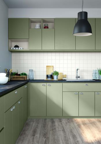 Peignez vos vieilles armoires de cuisine vert olive doux et le mur carrelage blanc pour un nouveau look